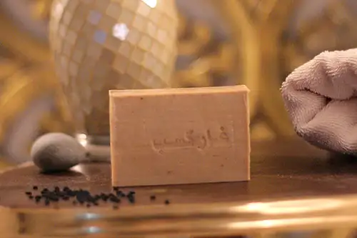 savon à froid à la nigelle